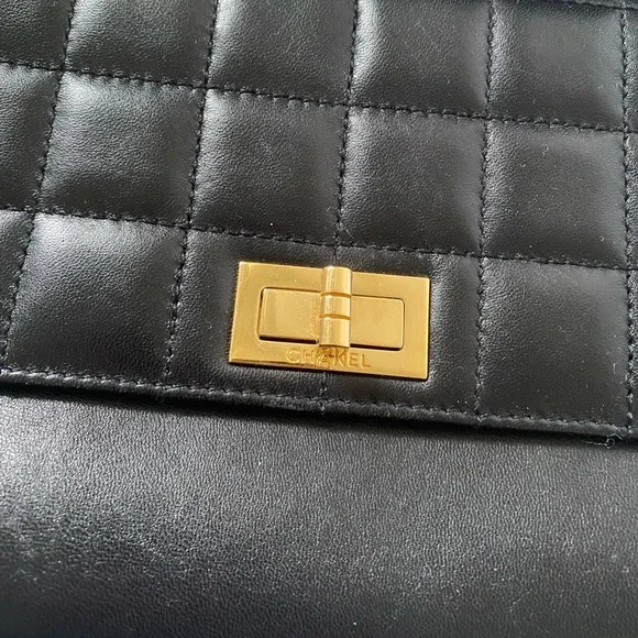 Authentic black leather quilted Chanel accordion quilted flap bag - Picture 3 of 16